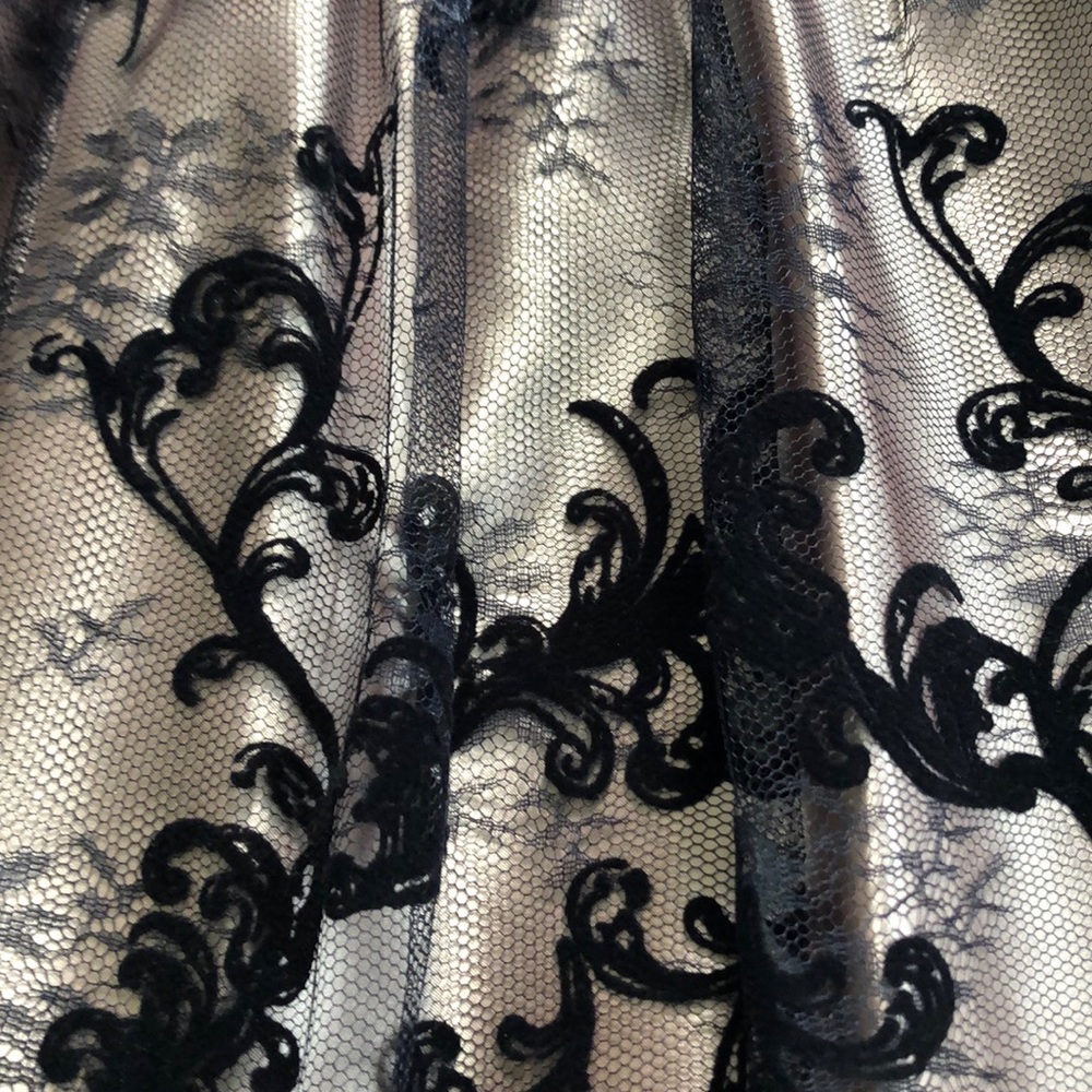 Dress - Picture 3 of 6